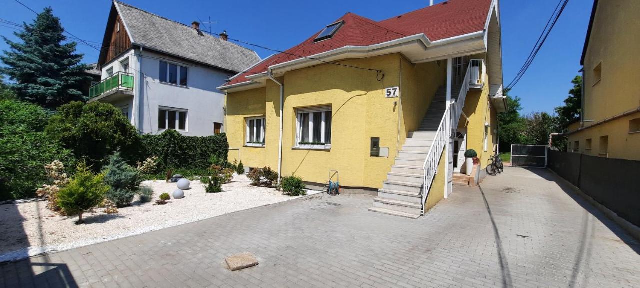 בודפשט Hi-Bp Garden City Batsanyi Apartment 3 Rooms, Apartment Upstairs Near The City Train With Free Parking מראה חיצוני תמונה