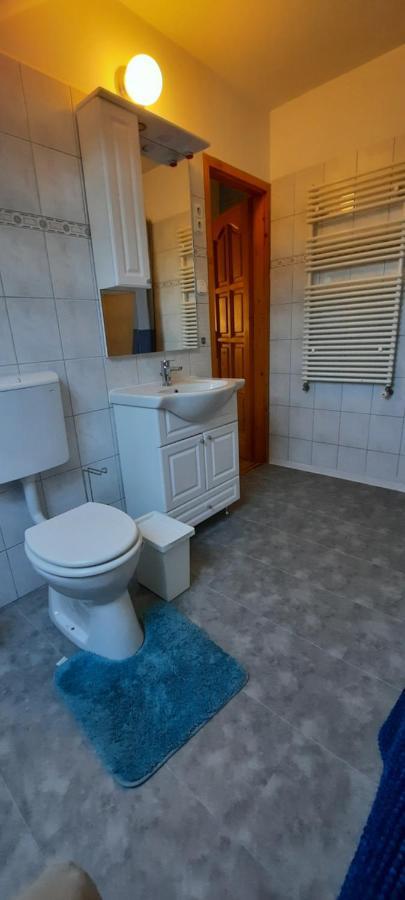 בודפשט Hi-Bp Garden City Batsanyi Apartment 3 Rooms, Apartment Upstairs Near The City Train With Free Parking מראה חיצוני תמונה