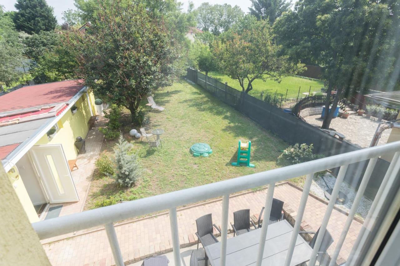 בודפשט Hi-Bp Garden City Batsanyi Apartment 3 Rooms, Apartment Upstairs Near The City Train With Free Parking מראה חיצוני תמונה