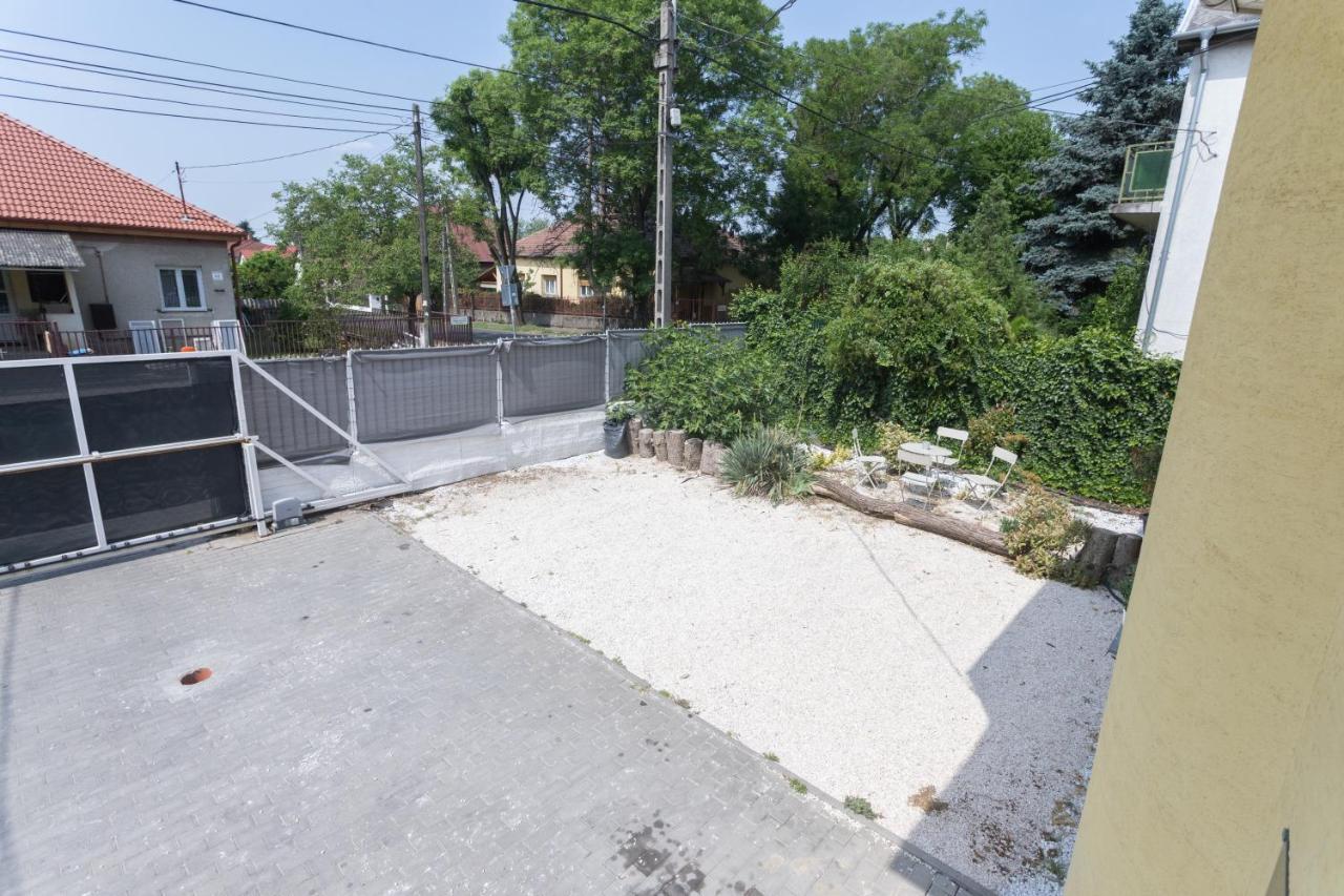 בודפשט Hi-Bp Garden City Batsanyi Apartment 3 Rooms, Apartment Upstairs Near The City Train With Free Parking מראה חיצוני תמונה