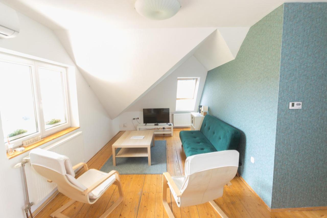 בודפשט Hi-Bp Garden City Batsanyi Apartment 3 Rooms, Apartment Upstairs Near The City Train With Free Parking מראה חיצוני תמונה